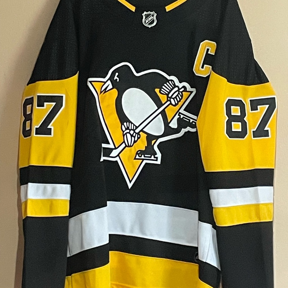 Penguins Hockey Jersey Black and Yellow